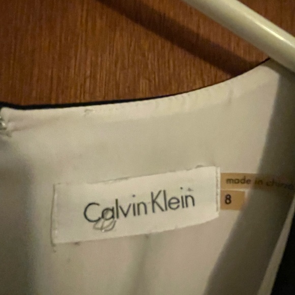 Elegant Black and White Sleeveless Dress. Calvin Klein - Picture 4 of 9